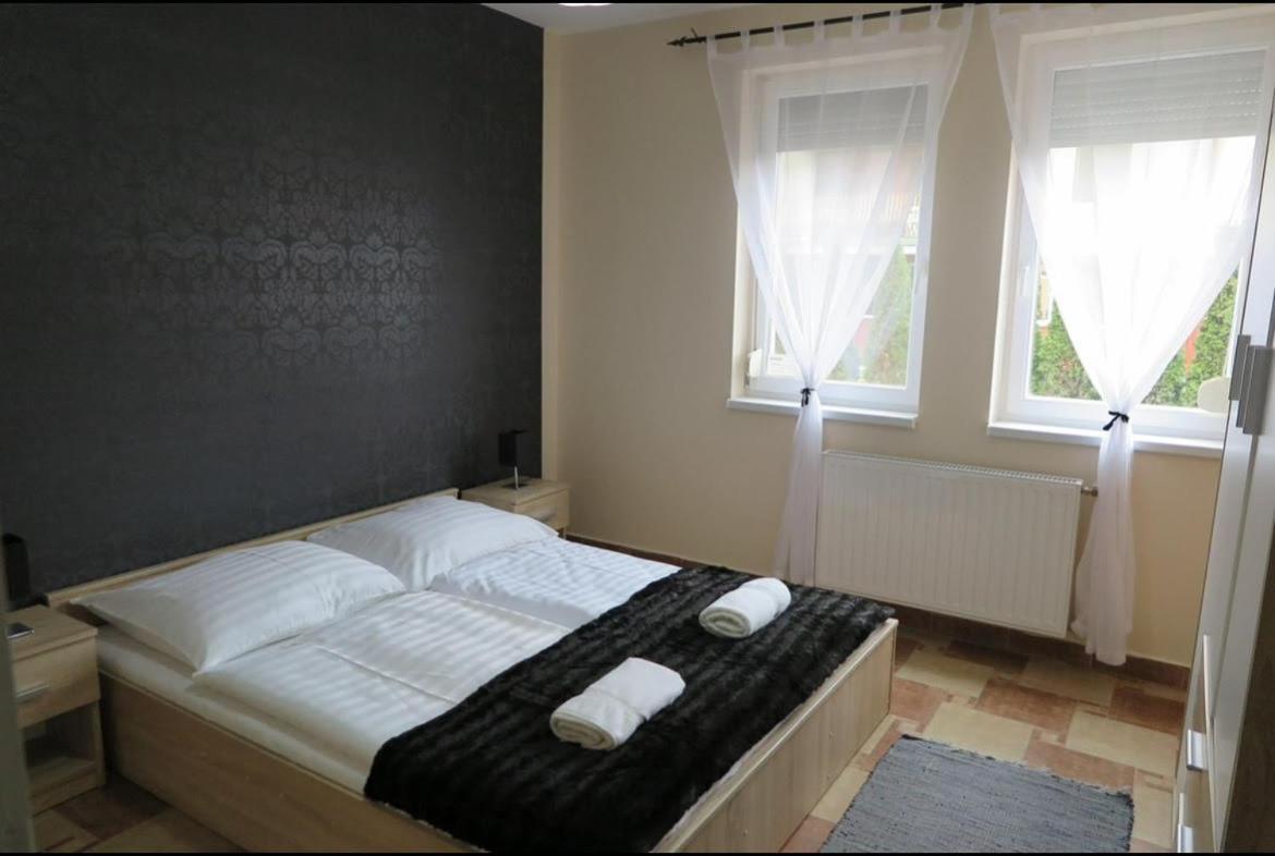 Beach Deluxe Apartman Hajdúszoboszló 外观 照片