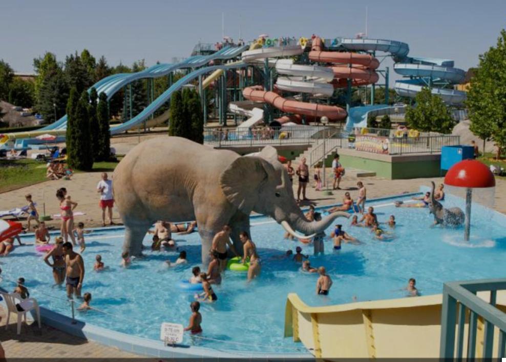 Beach Deluxe Apartman Hajdúszoboszló 外观 照片